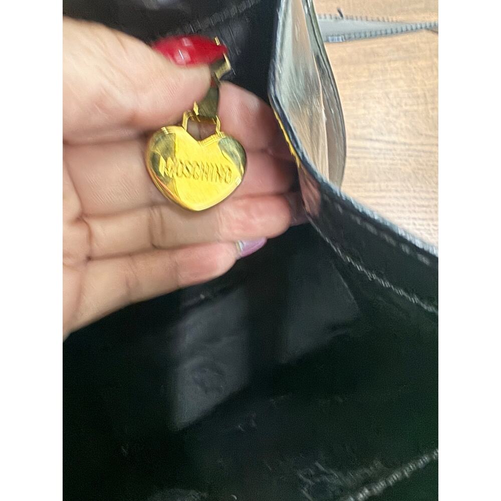 Vintage Black Leather Bag Moschino Golden Lips Buckle handbag bag (pu2000thrifty - Picture 13 of 14